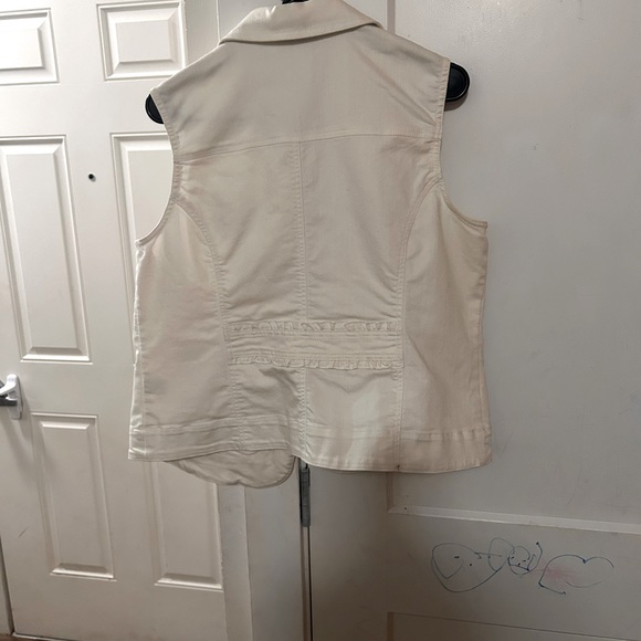 Dress Barn  XL white Vest Jacket with native stiched detailing. - Picture 5 of 10